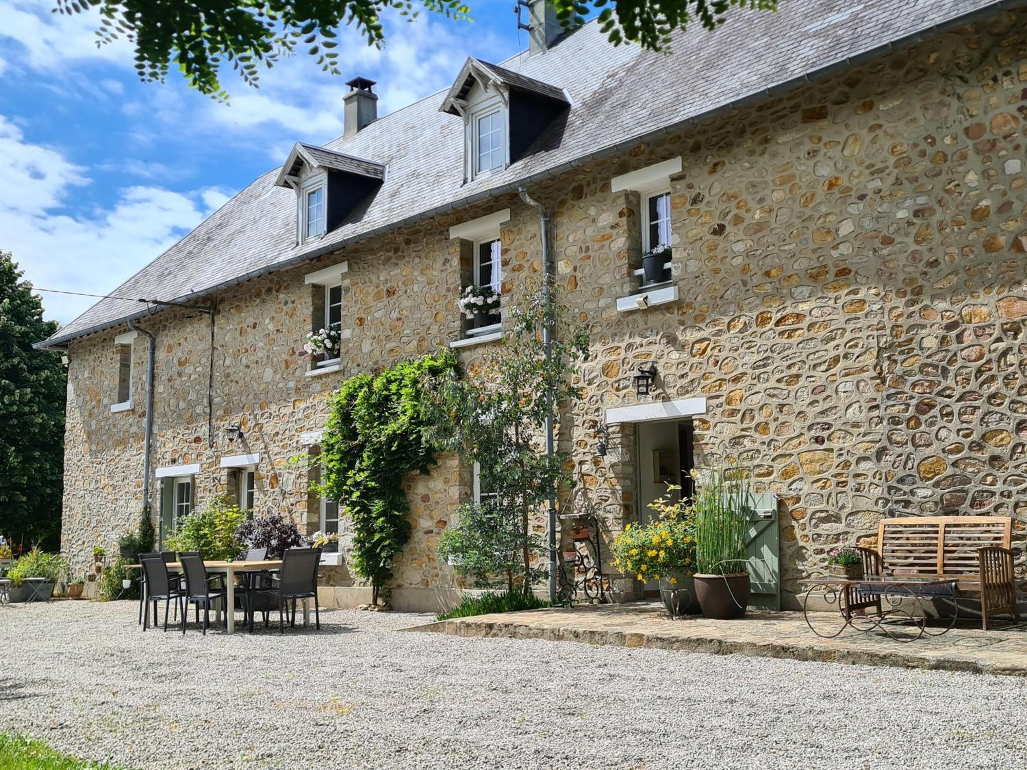 La Maison Des Tilleuls Saint-Germain-Sur-Seves Экстерьер фото