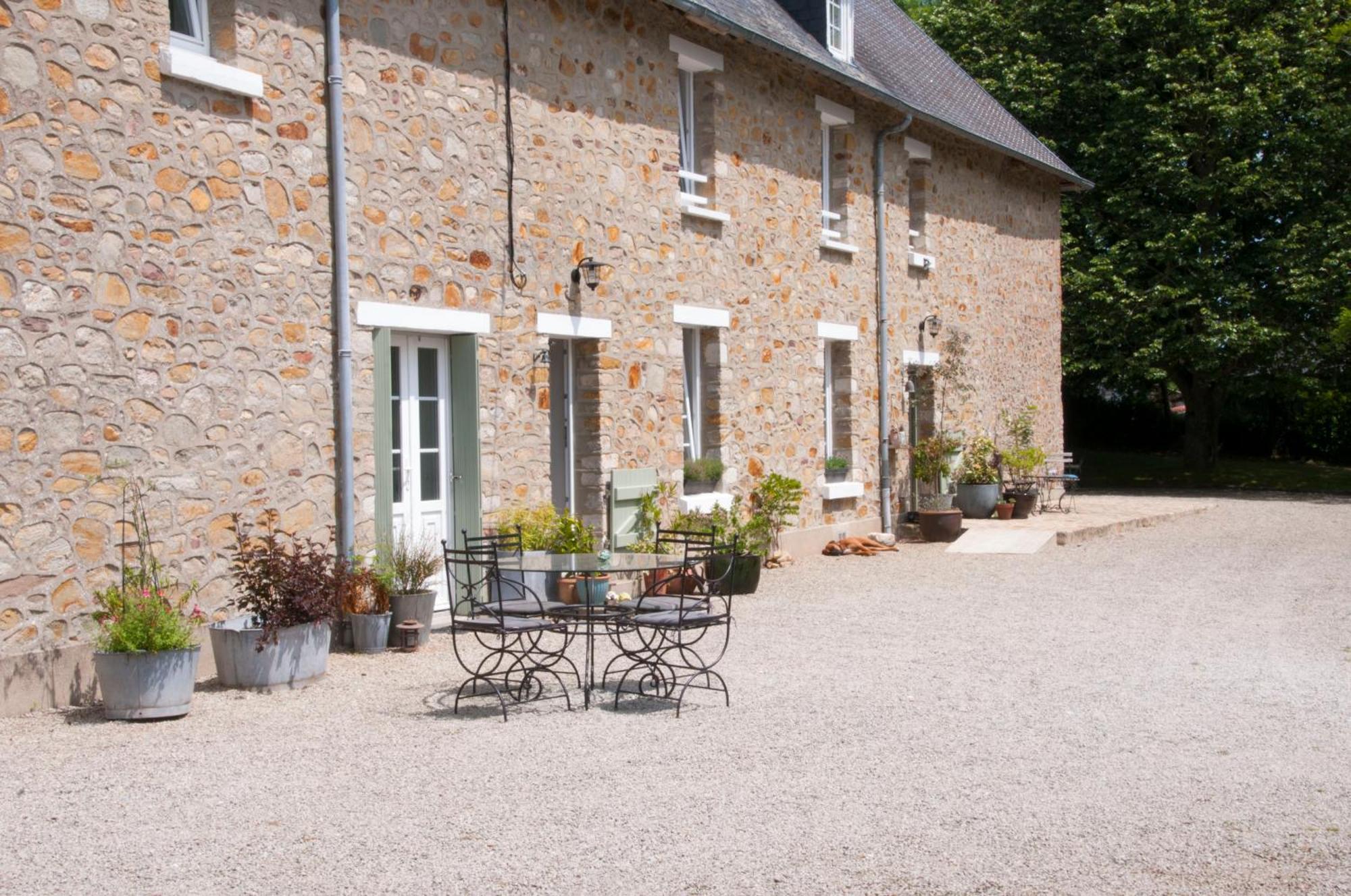 La Maison Des Tilleuls Saint-Germain-Sur-Seves Экстерьер фото