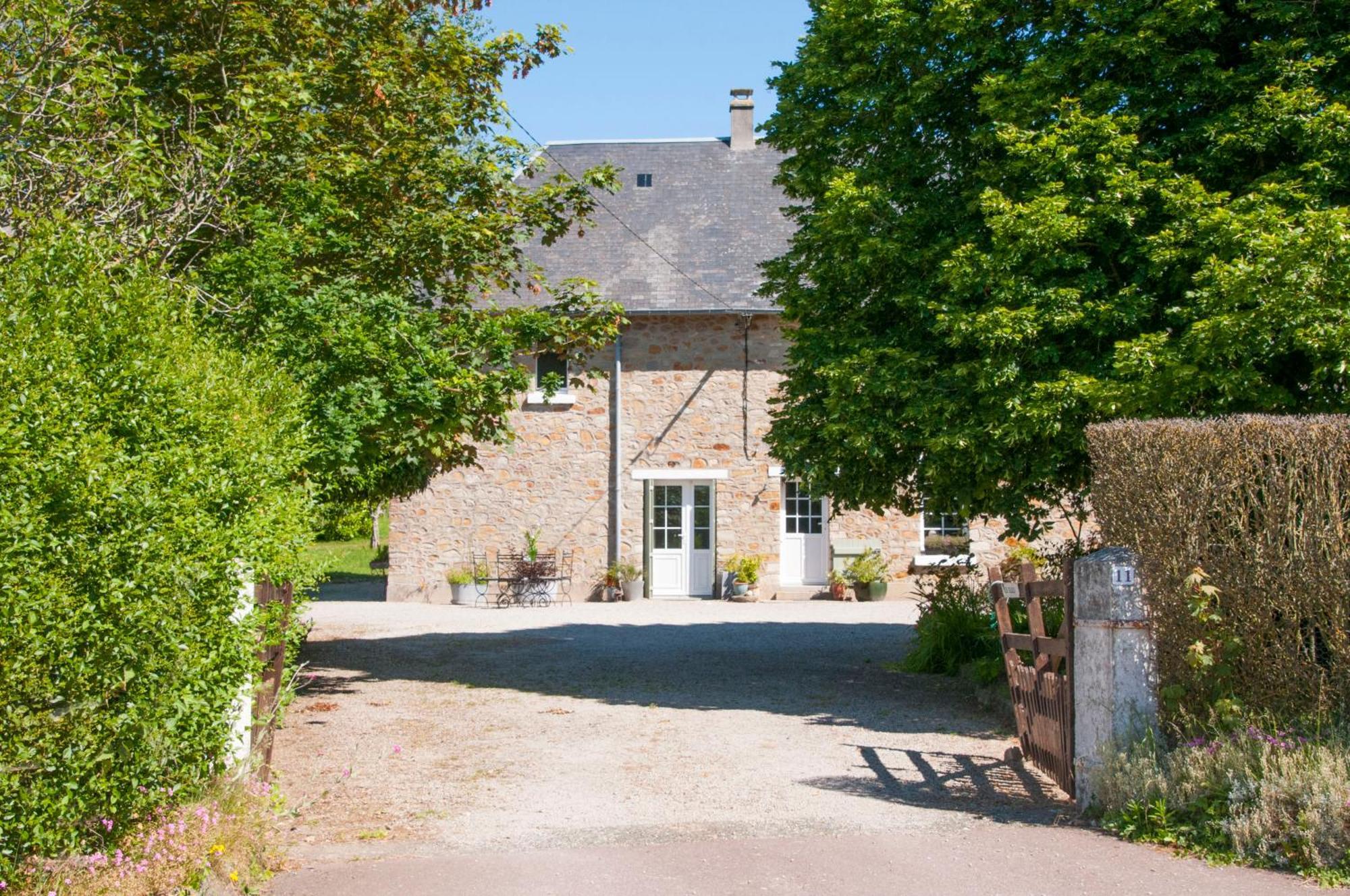 La Maison Des Tilleuls Saint-Germain-Sur-Seves Экстерьер фото